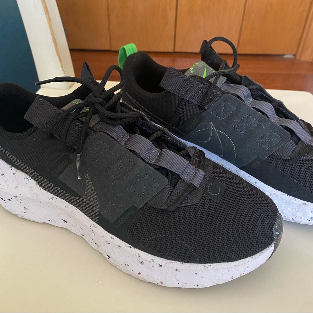 NIKE Gym Shoes